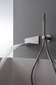 3.6 - Wall-mounted stainless steel bathtub mixer with overhead shower by Rubinetterie Treemme - view 3